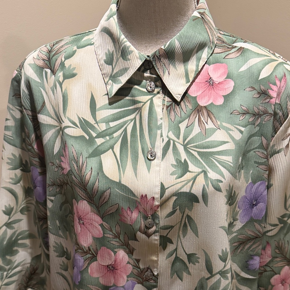 Allison Daley Green and Pink Floral Button Down Shirt - Picture 3 of 5